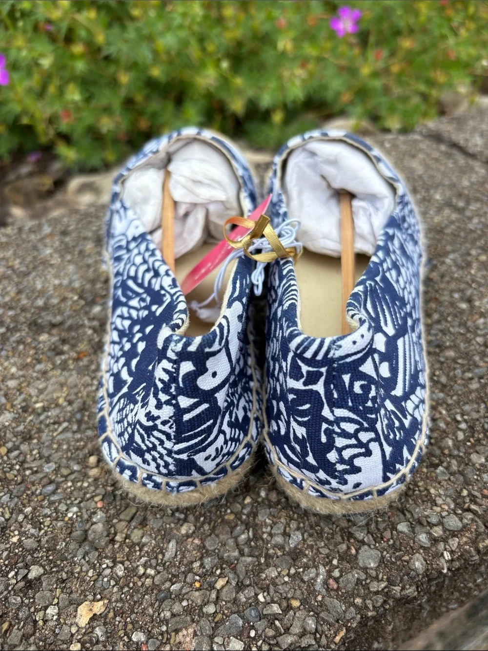 NWT Lily Pulitzer for Target Blue White & Gold Espadrilles Flats Size 8